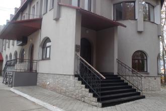 територія готельно-ресторанного комплексу , Готель (Дубнівська, 99а) фото #1